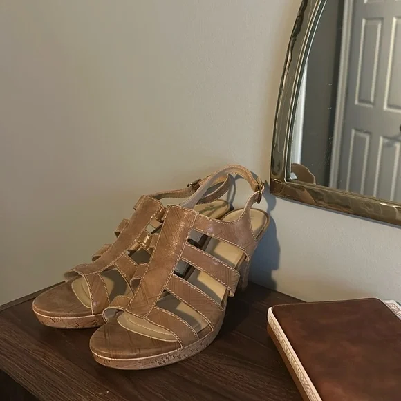 Naturalizer Women's Preya Platform Dress Sandal - Picture 10 of 12